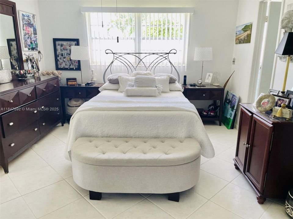 En Venta: $107,000 (1 camas, 1 baños, 700 Pies cuadrados)