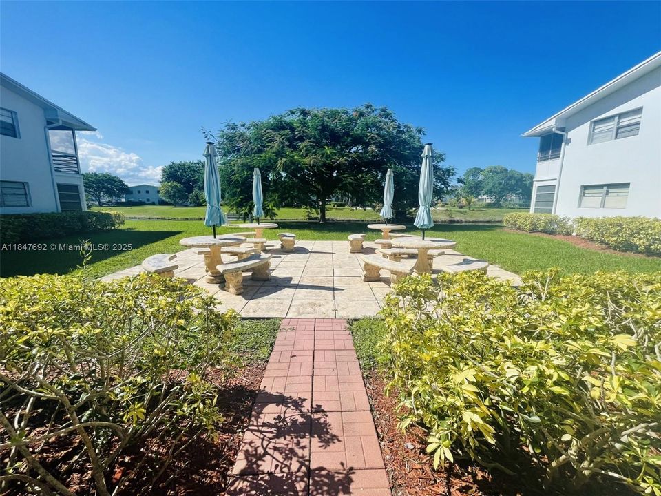 En Venta: $107,000 (1 camas, 1 baños, 700 Pies cuadrados)