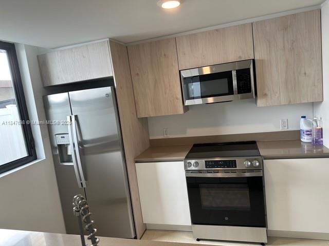 Active With Contract: $680,000 (4 beds, 3 baths, 1818 Square Feet)