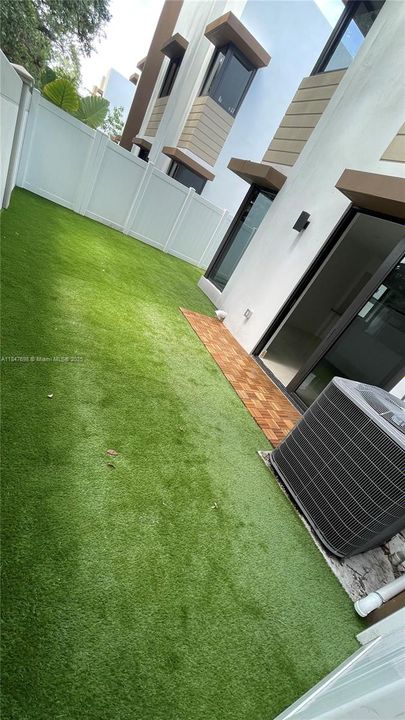 Active With Contract: $680,000 (4 beds, 3 baths, 1818 Square Feet)