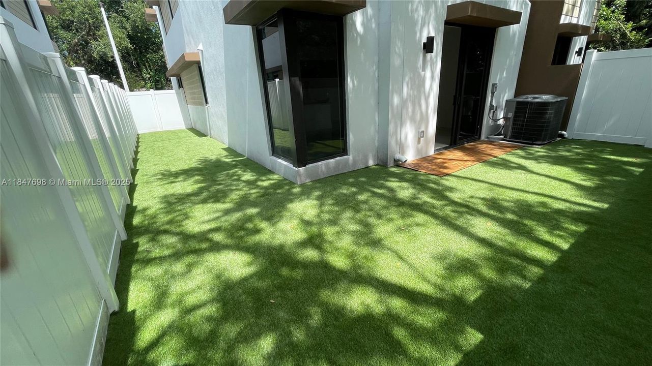 Active With Contract: $680,000 (4 beds, 3 baths, 1818 Square Feet)