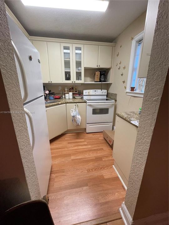 На продажу: $190,000 (1 спален, 1 ванн, 664 Квадратных фут)