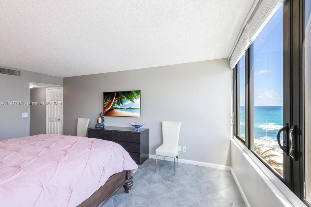 Active With Contract: $8,500 (2 beds, 2 baths, 1417 Square Feet)