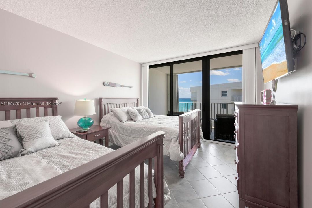 Active With Contract: $8,500 (2 beds, 2 baths, 1417 Square Feet)