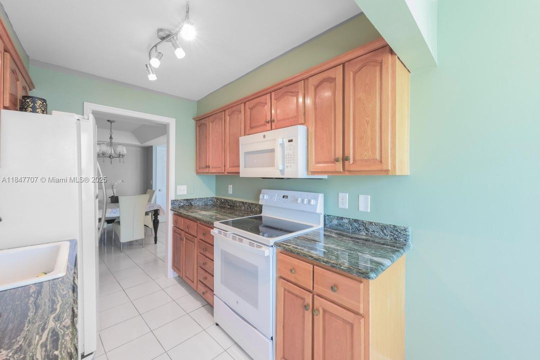 Active With Contract: $8,500 (2 beds, 2 baths, 1417 Square Feet)