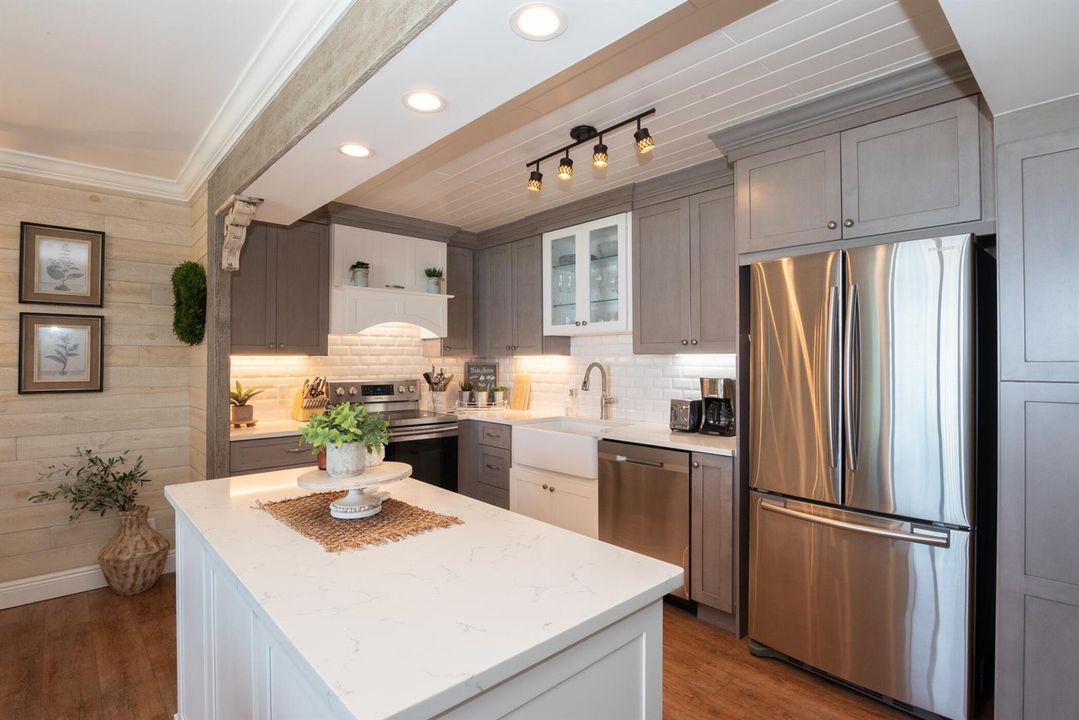 ©Clark-2355 NE Ocean Blvd-005