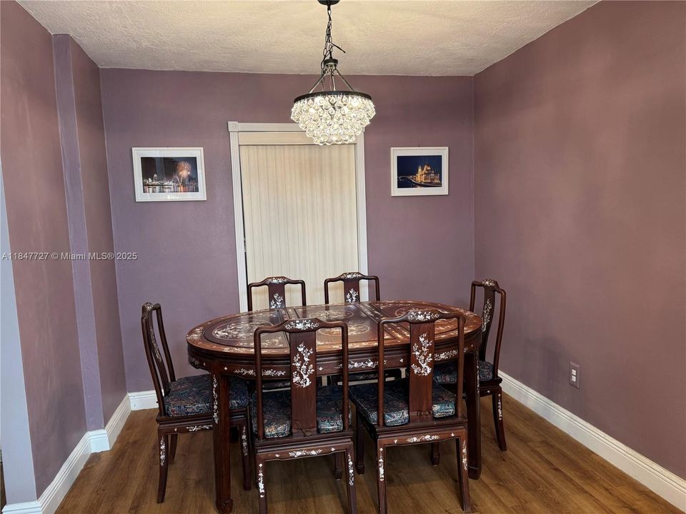 For Sale: $759,000 (3 beds, 2 baths, 1964 Square Feet)