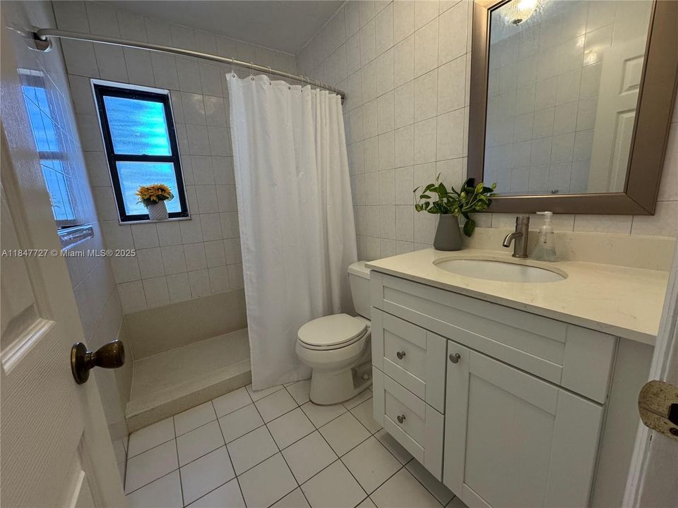 For Sale: $759,000 (3 beds, 2 baths, 1964 Square Feet)