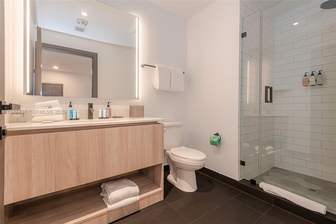 En Venta: $1,300,000 (2 camas, 3 baños, 1043 Pies cuadrados)