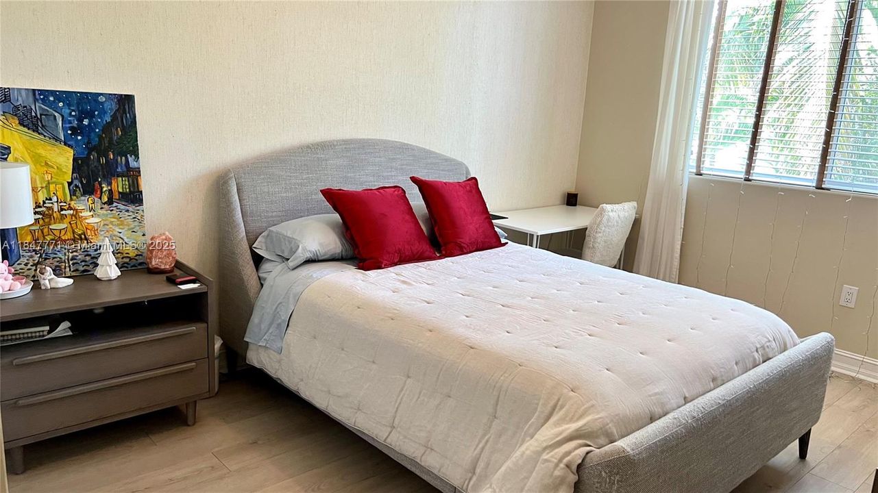 Recently Sold: $1,640,000 (4 beds, 3 baths, 2770 Square Feet)