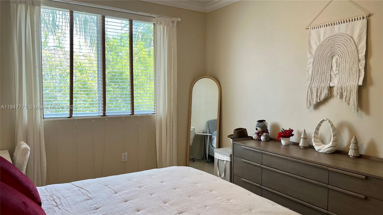 Recently Sold: $1,640,000 (4 beds, 3 baths, 2770 Square Feet)