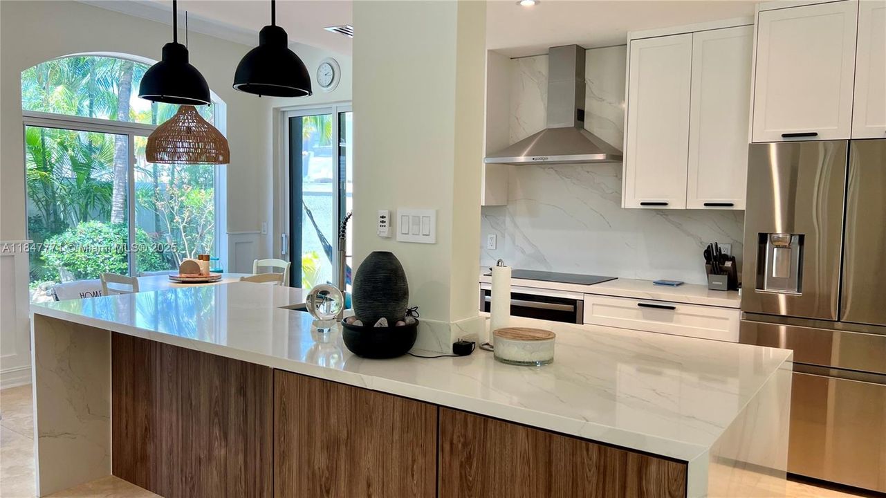 Recently Sold: $1,640,000 (4 beds, 3 baths, 2770 Square Feet)