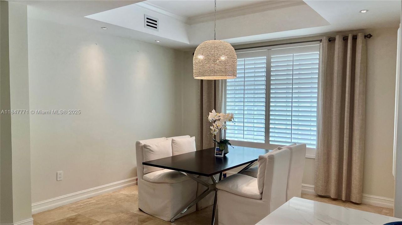 Recently Sold: $1,640,000 (4 beds, 3 baths, 2770 Square Feet)
