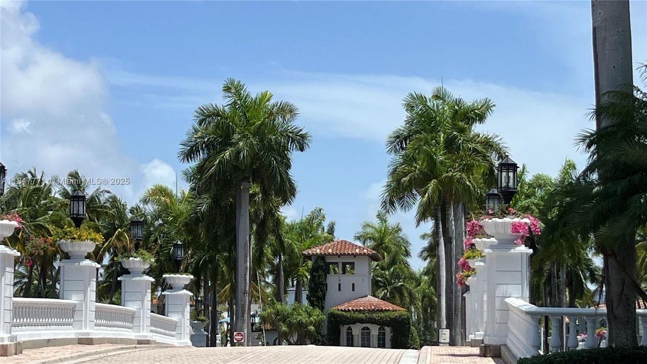 Recently Sold: $1,640,000 (4 beds, 3 baths, 2770 Square Feet)