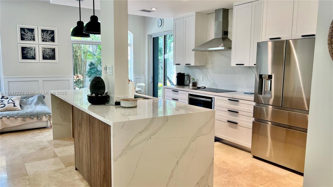 Recently Sold: $1,640,000 (4 beds, 3 baths, 2770 Square Feet)