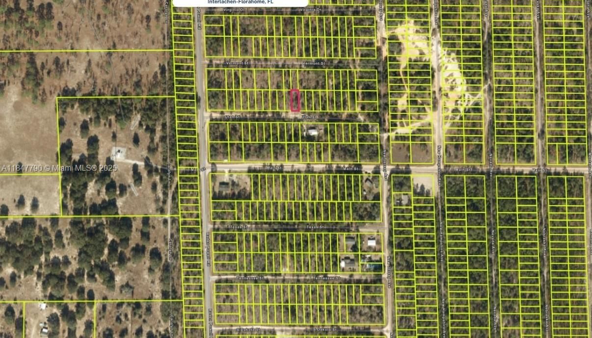 For Sale: $7,800 (0.11 acres)