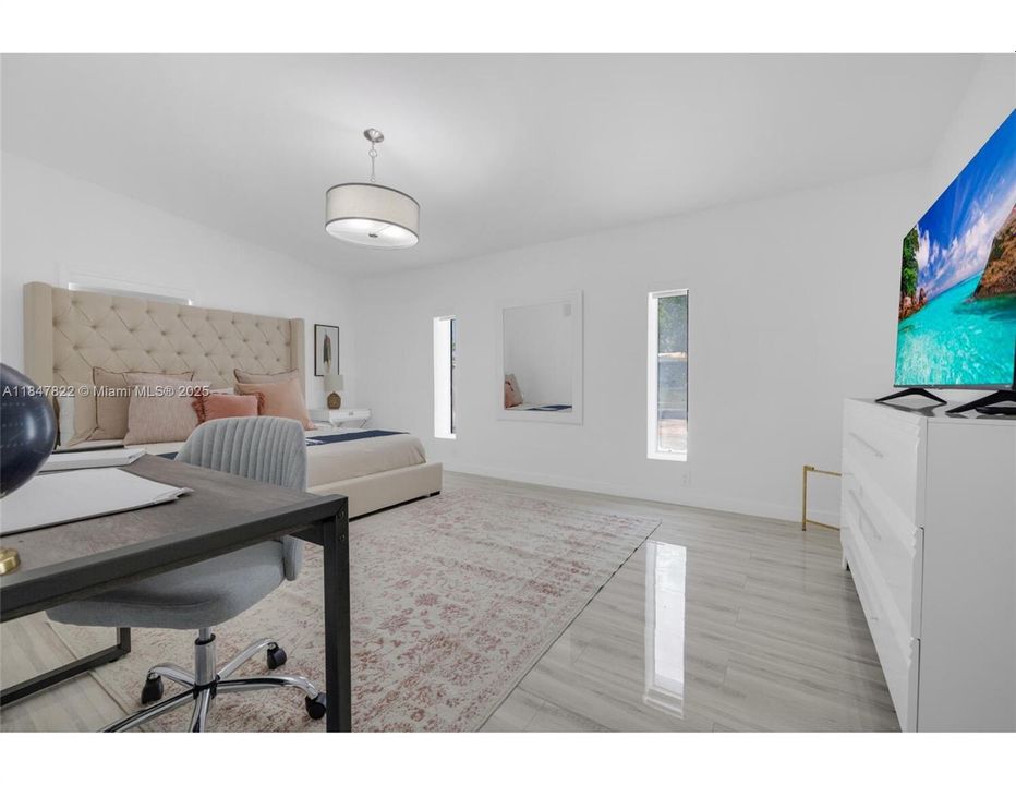 For Sale: $1,586,000 (5 beds, 3 baths, 2837 Square Feet)
