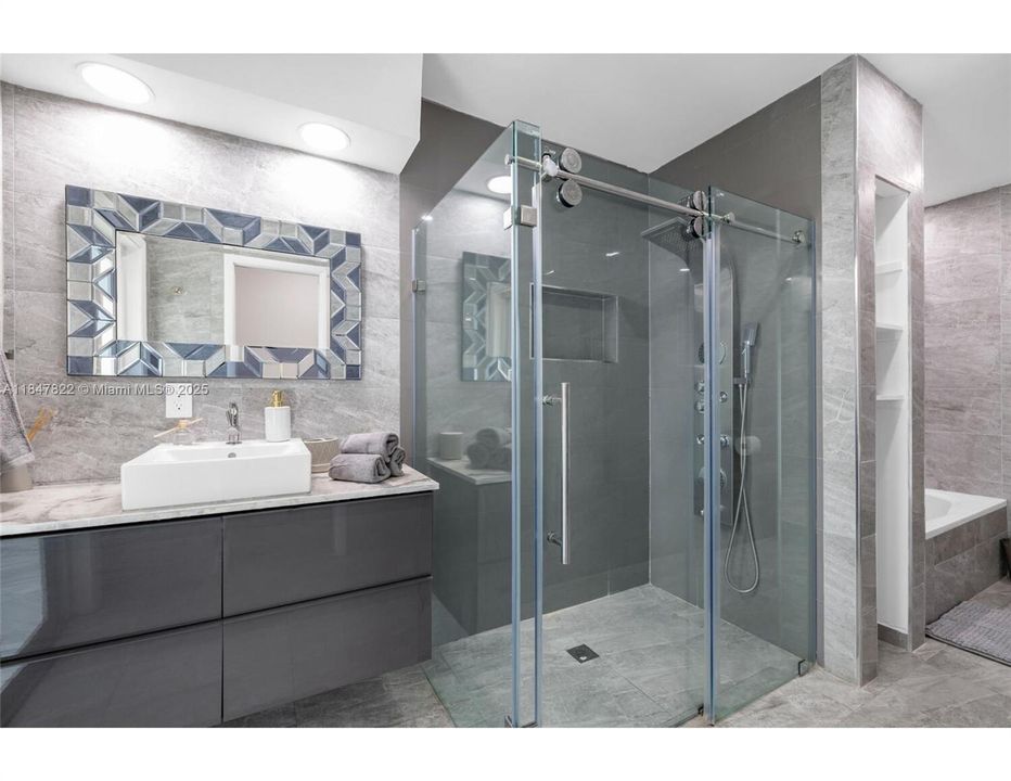 For Sale: $1,586,000 (5 beds, 3 baths, 2837 Square Feet)