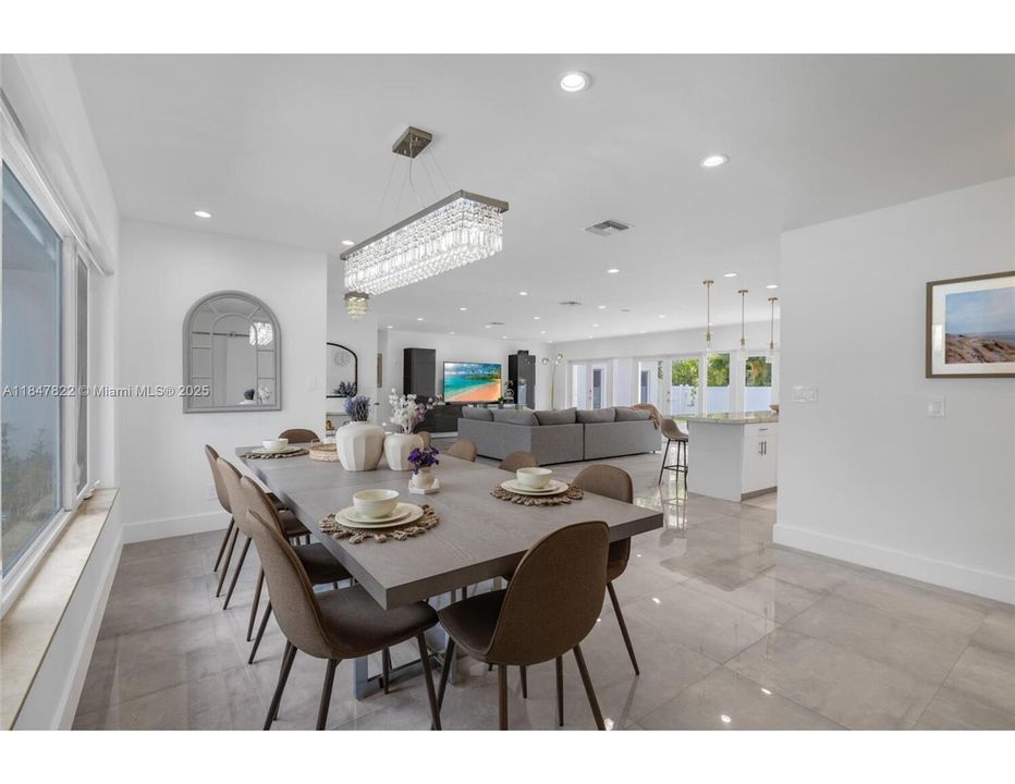 For Sale: $1,586,000 (5 beds, 3 baths, 2837 Square Feet)
