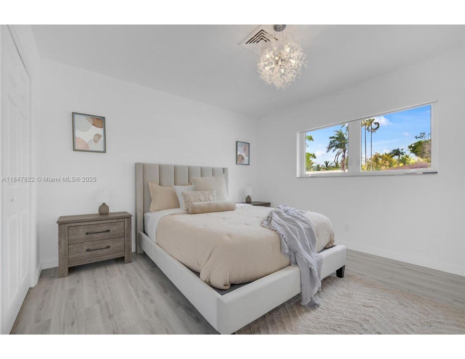 For Sale: $1,586,000 (5 beds, 3 baths, 2837 Square Feet)