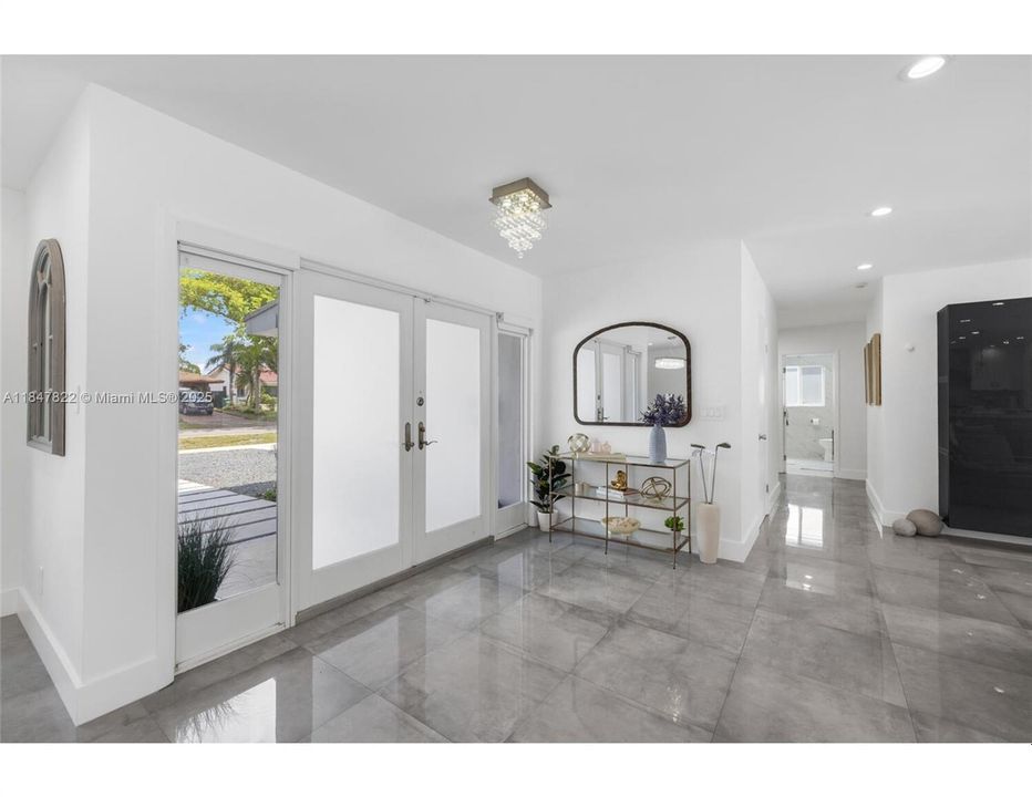 For Sale: $1,586,000 (5 beds, 3 baths, 2837 Square Feet)