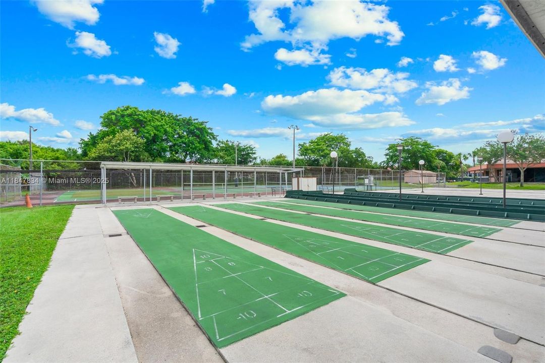 For Sale: $95,000 (2 beds, 2 baths, 958 Square Feet)
