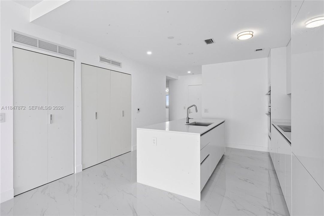 For Sale: $2,149,000 (2 beds, 3 baths, 1792 Square Feet)