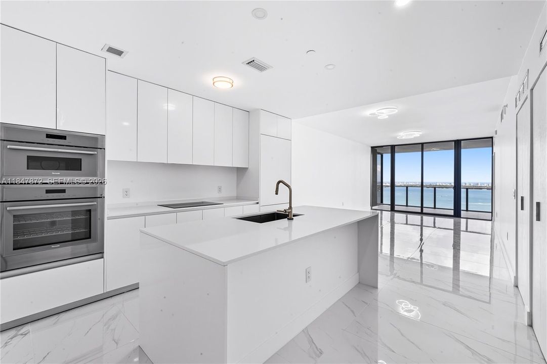For Sale: $2,149,000 (2 beds, 3 baths, 1792 Square Feet)