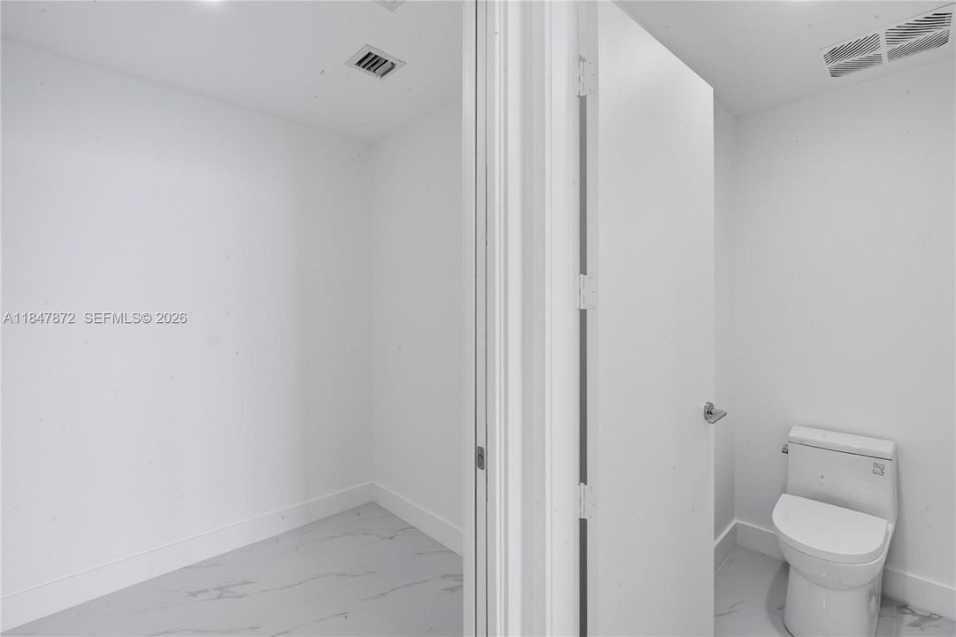 For Sale: $2,149,000 (2 beds, 3 baths, 1792 Square Feet)