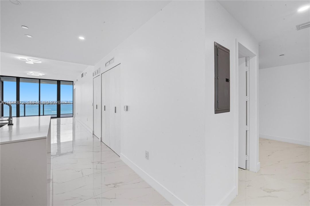 For Sale: $2,149,000 (2 beds, 3 baths, 1792 Square Feet)