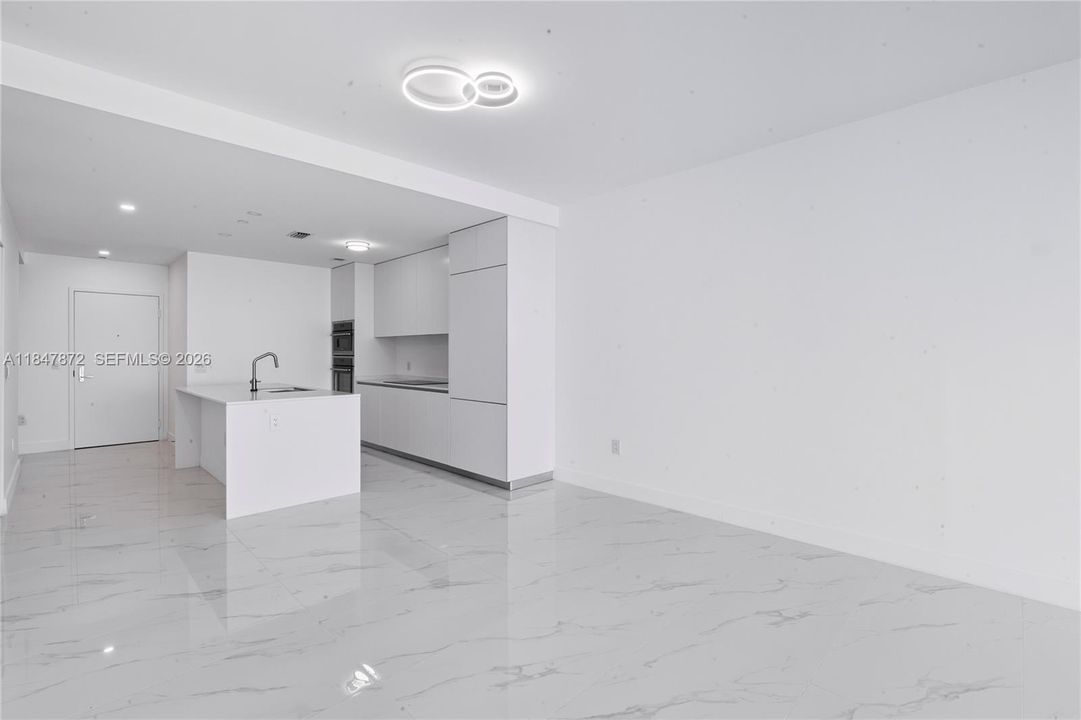 For Sale: $2,149,000 (2 beds, 3 baths, 1792 Square Feet)