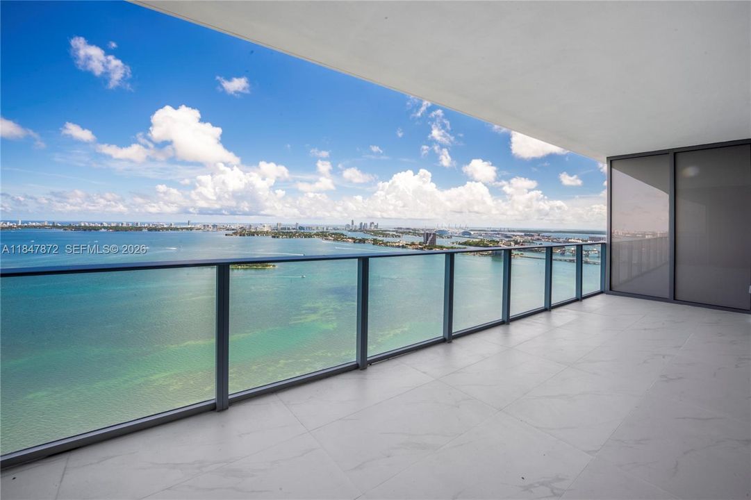 For Sale: $2,149,000 (2 beds, 3 baths, 1792 Square Feet)