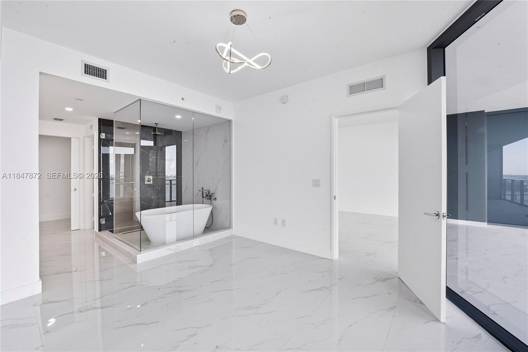 For Sale: $2,149,000 (2 beds, 3 baths, 1792 Square Feet)