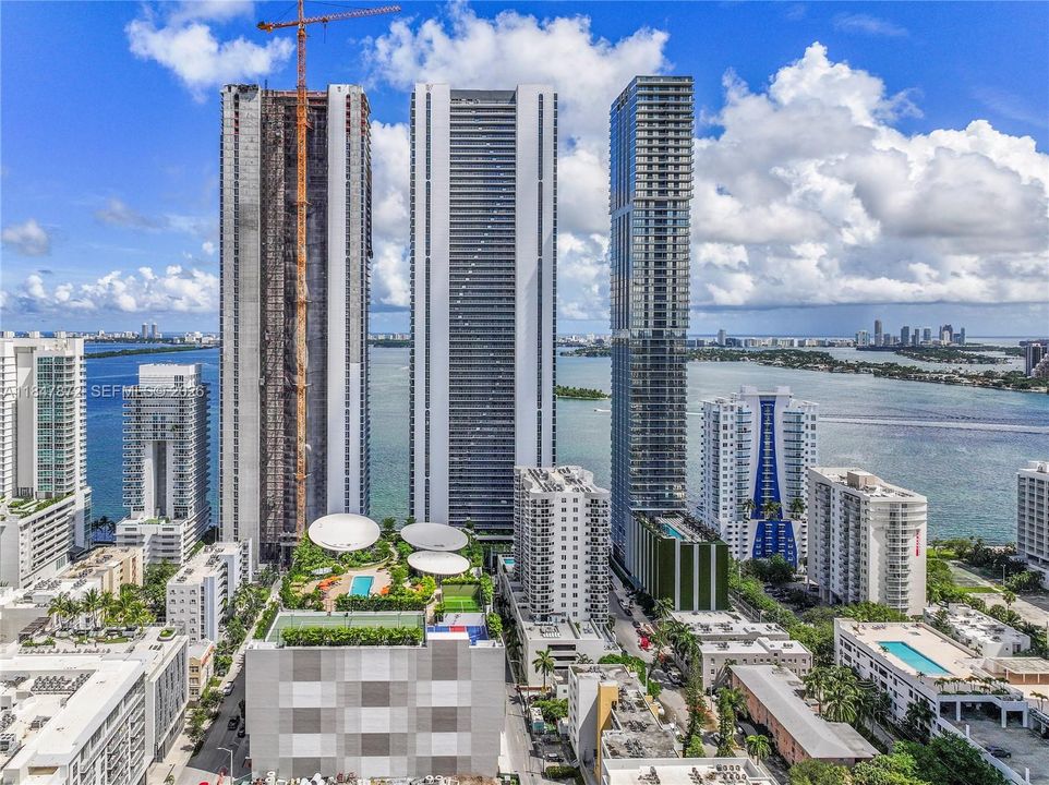 For Sale: $2,149,000 (2 beds, 3 baths, 1792 Square Feet)
