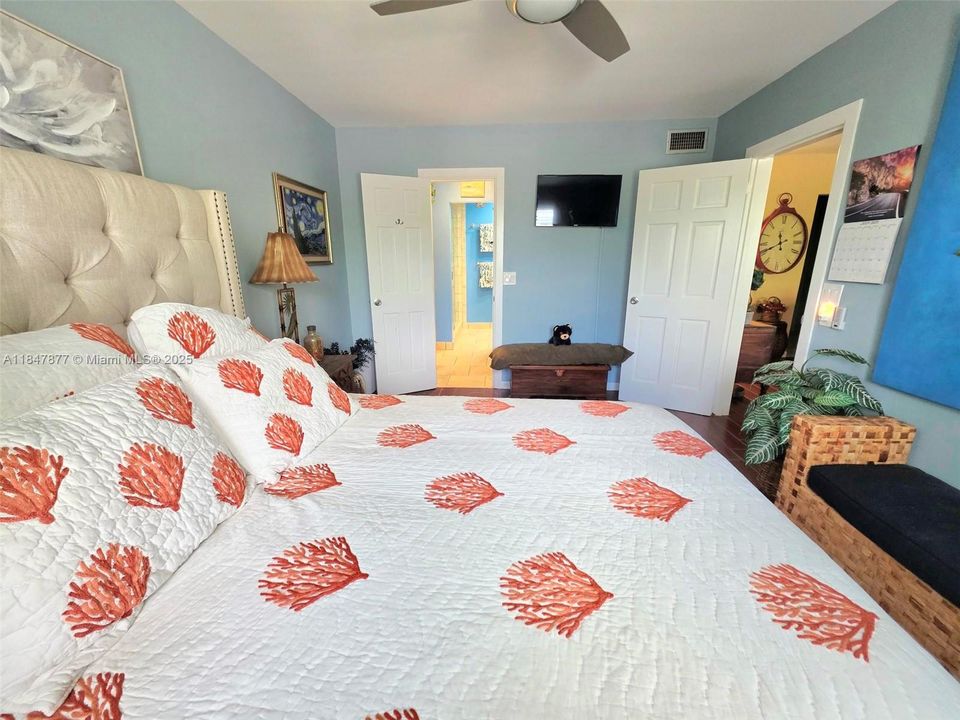 На продажу: $129,000 (1 спален, 1 ванн, 650 Квадратных фут)