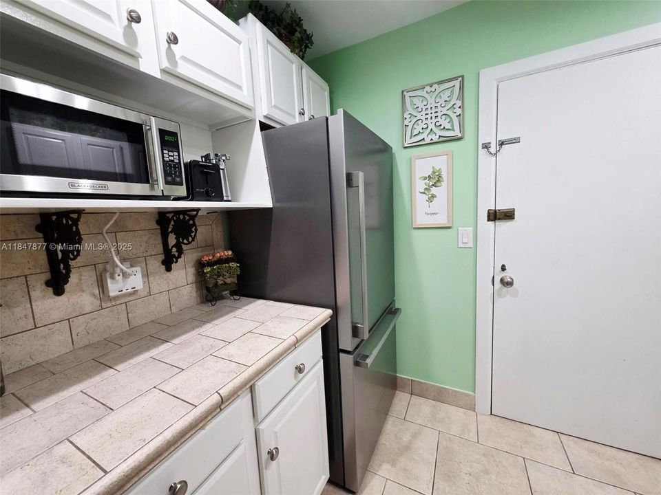 На продажу: $129,000 (1 спален, 1 ванн, 650 Квадратных фут)