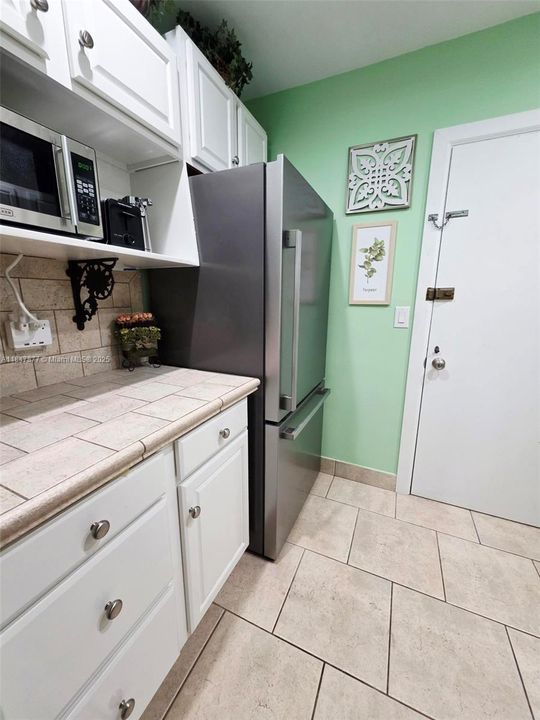 На продажу: $129,000 (1 спален, 1 ванн, 650 Квадратных фут)