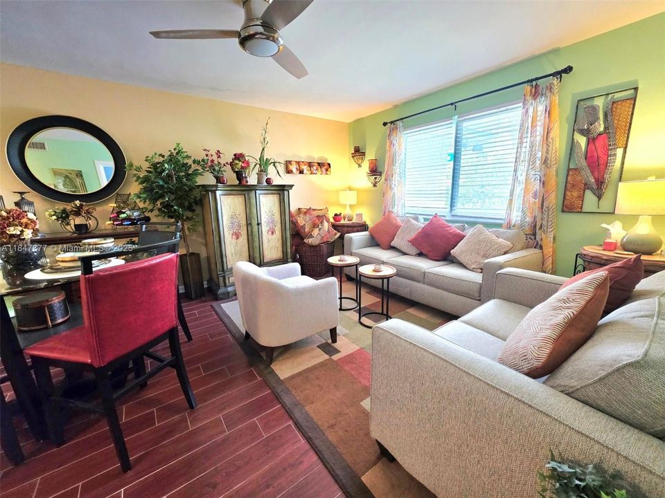 На продажу: $129,000 (1 спален, 1 ванн, 650 Квадратных фут)