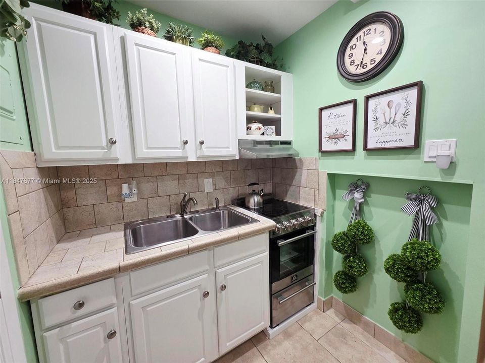 На продажу: $129,000 (1 спален, 1 ванн, 650 Квадратных фут)