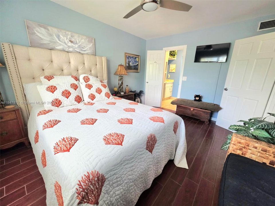 На продажу: $129,000 (1 спален, 1 ванн, 650 Квадратных фут)