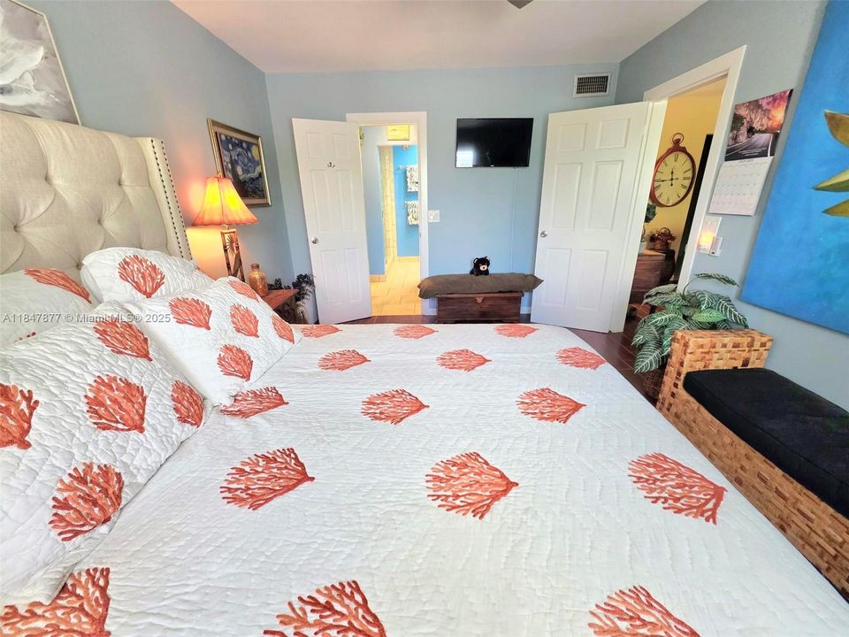 На продажу: $129,000 (1 спален, 1 ванн, 650 Квадратных фут)