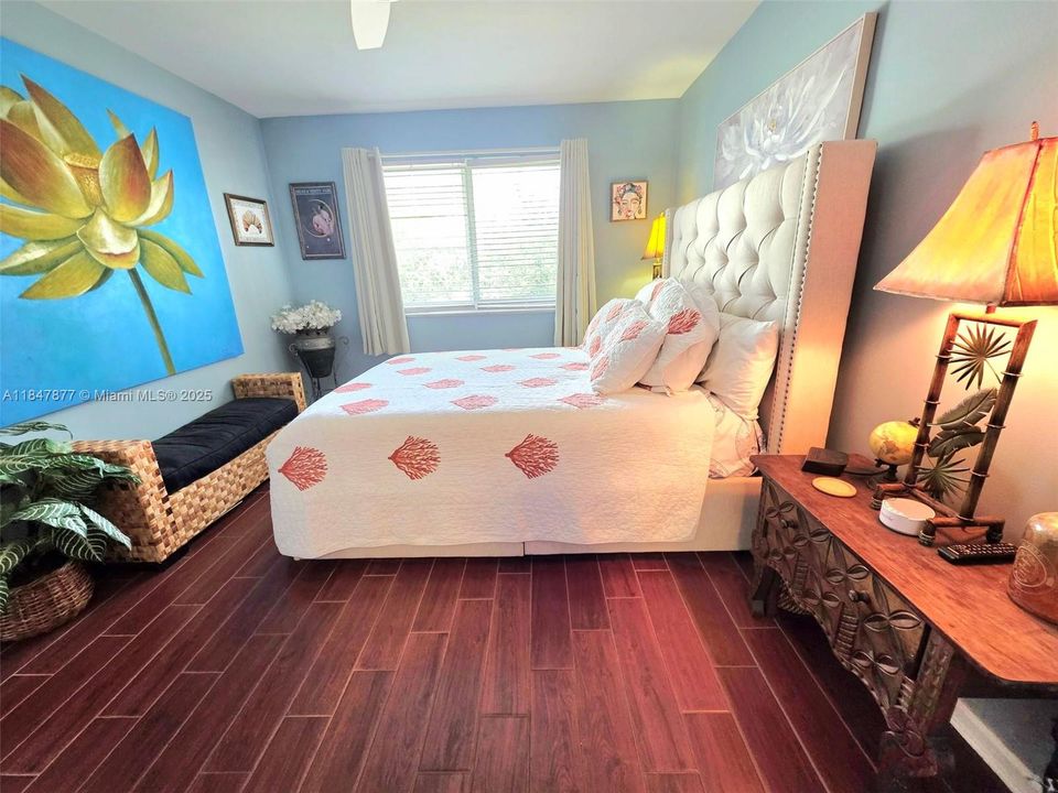 На продажу: $129,000 (1 спален, 1 ванн, 650 Квадратных фут)