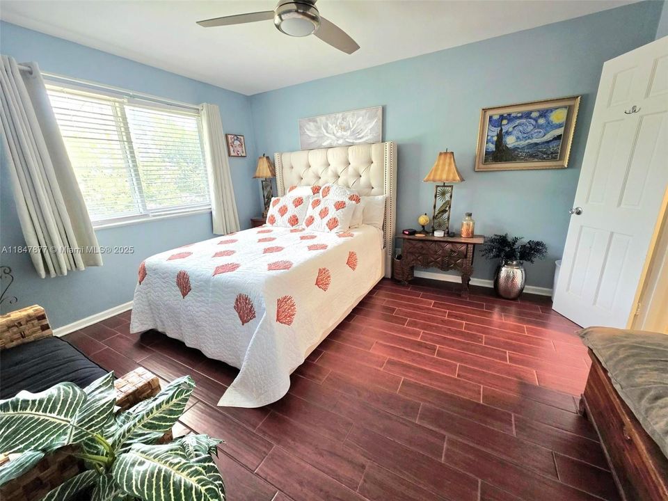 На продажу: $129,000 (1 спален, 1 ванн, 650 Квадратных фут)