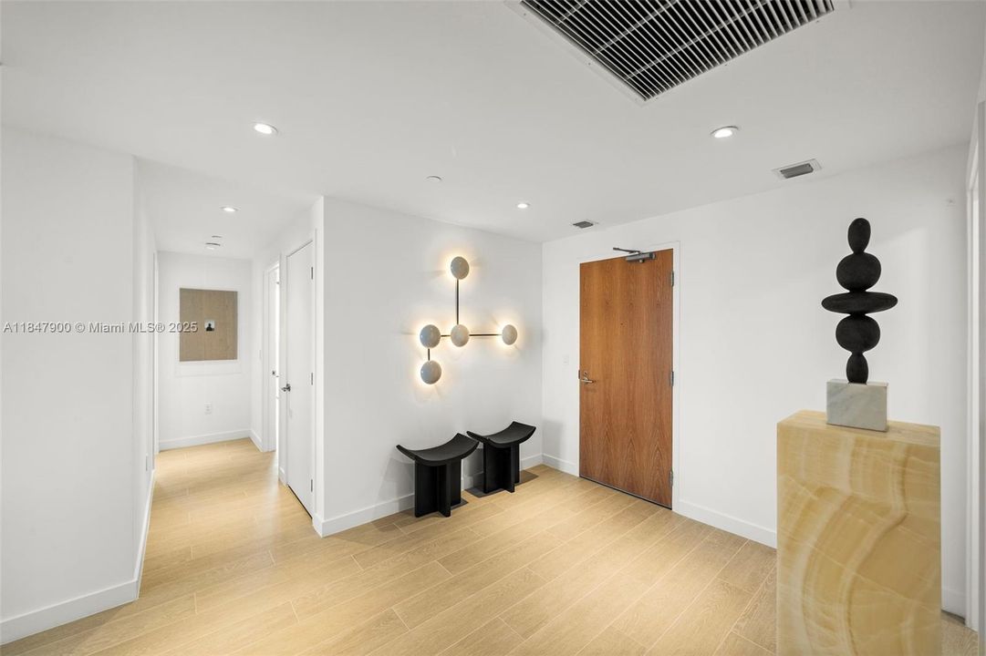 For Sale: $6,825,000 (4 beds, 5 baths, 3521 Square Feet)