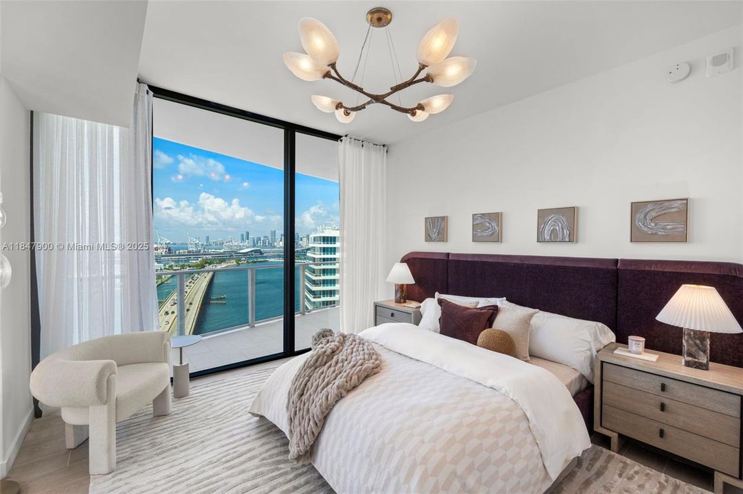 For Sale: $6,825,000 (4 beds, 5 baths, 3521 Square Feet)