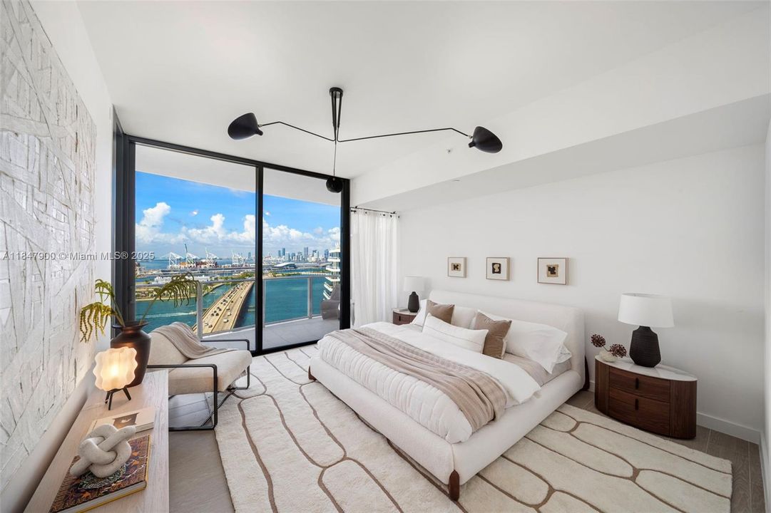 For Sale: $6,825,000 (4 beds, 5 baths, 3521 Square Feet)