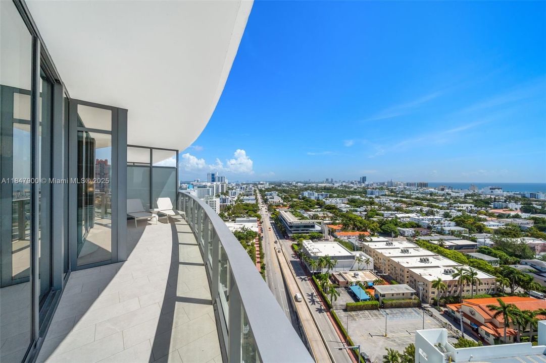 For Sale: $6,825,000 (4 beds, 5 baths, 3521 Square Feet)