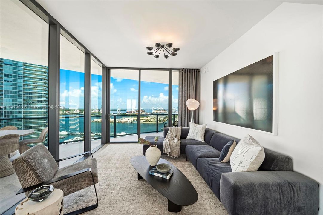 For Sale: $6,825,000 (4 beds, 5 baths, 3521 Square Feet)