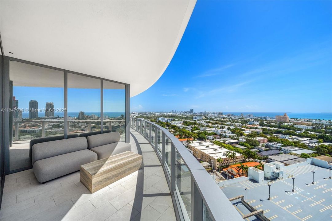 For Sale: $6,825,000 (4 beds, 5 baths, 3521 Square Feet)