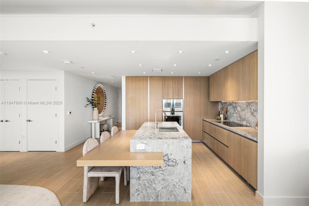 For Sale: $6,825,000 (4 beds, 5 baths, 3521 Square Feet)